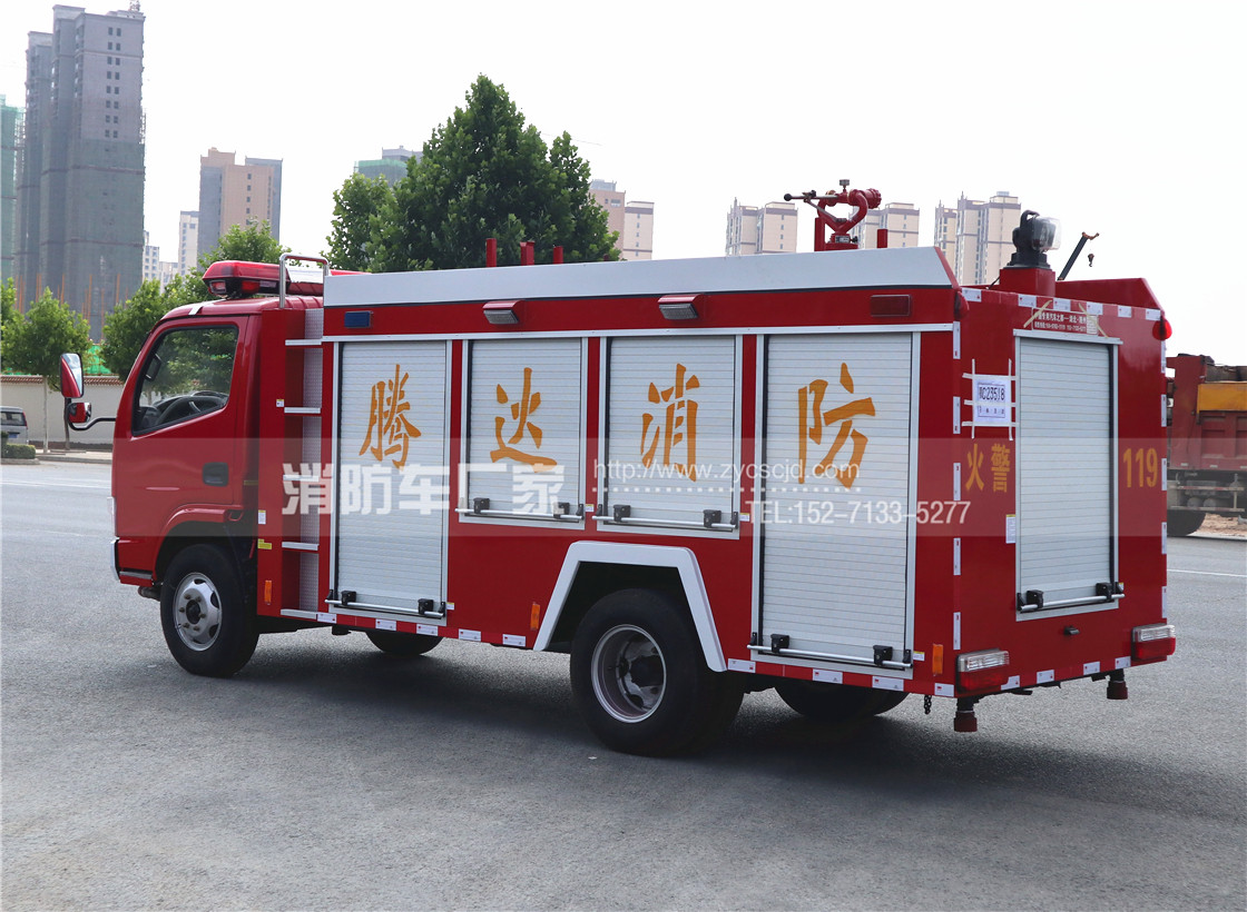 3吨东风福瑞卡单排座泡沫消防车