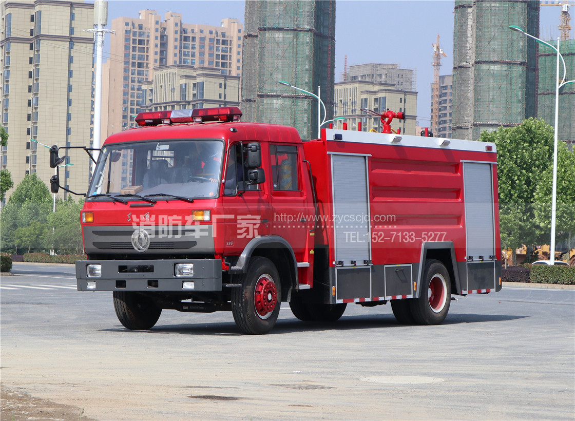 【东风牌】153双排座8吨水罐消防车