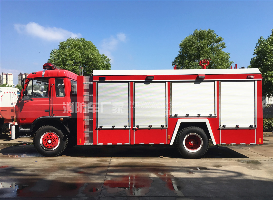 【东风牌】153单排座6吨水罐消防车