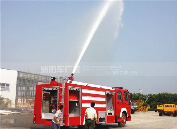 10吨重汽豪沃水罐消防车