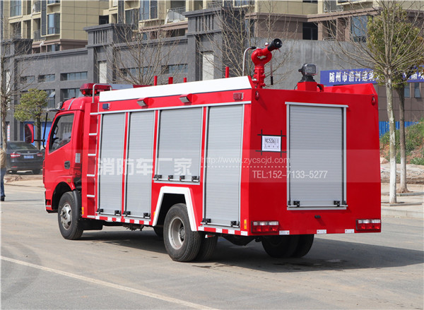 4吨东风多利卡单排座水罐消防车