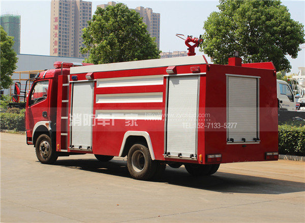 5吨东风多利卡单排水罐消防车