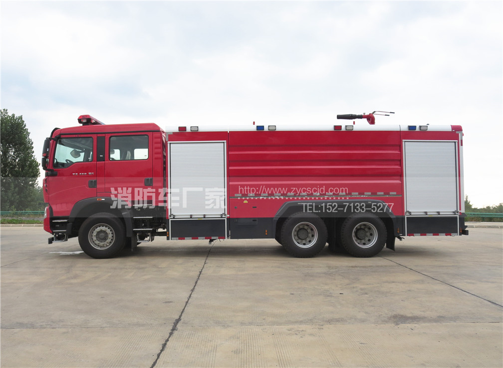 国六重汽12吨水罐消防车