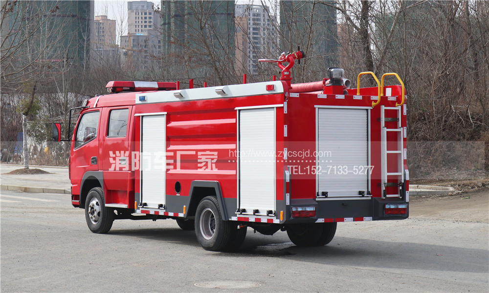 新款东风多利卡4吨消防车