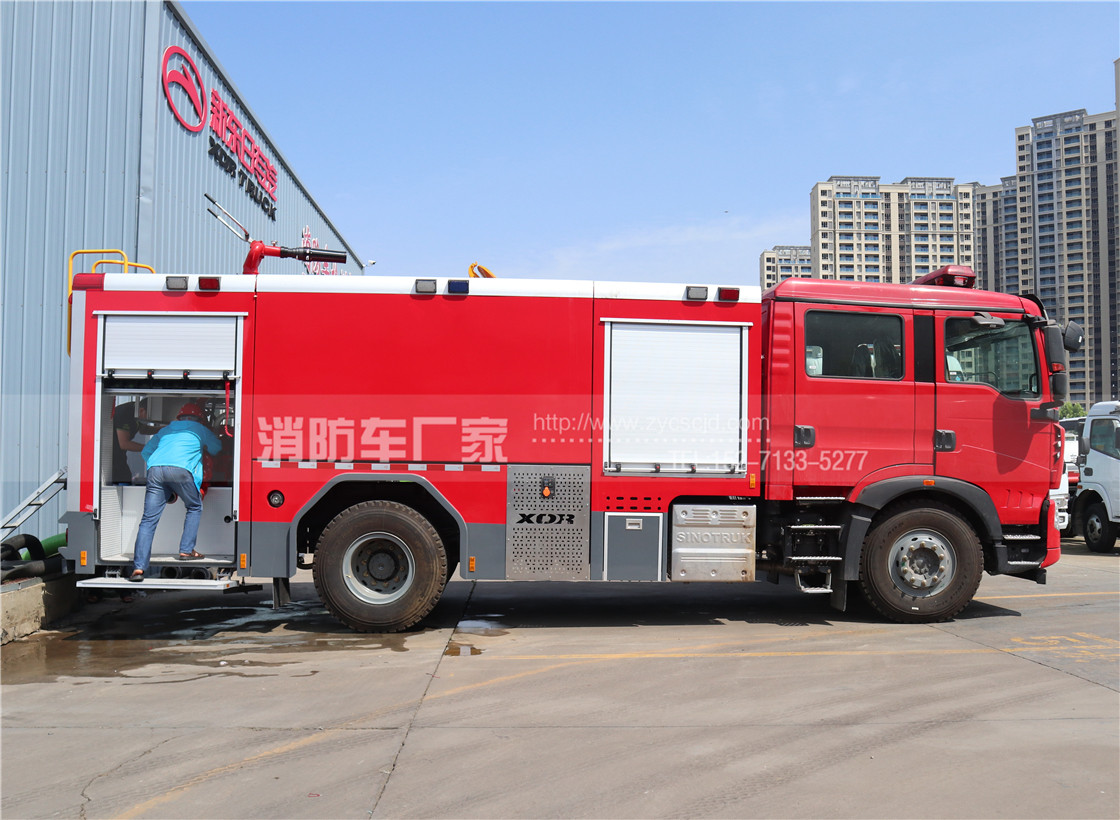 消防车厂家推荐：重汽豪沃8吨消防车（干货）